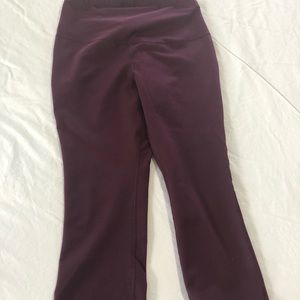 Maternity workout capris, Old navy.